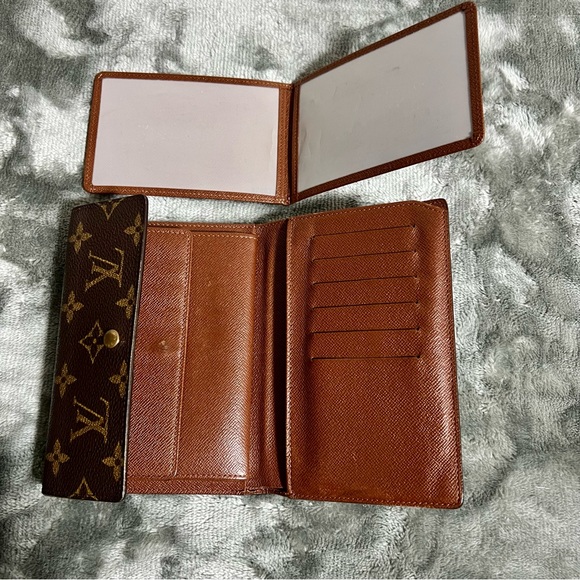 Louis Vuitton Porte Tresor Etui Trifold Monogram canvas Wallet w/ pass case - Picture 5 of 13